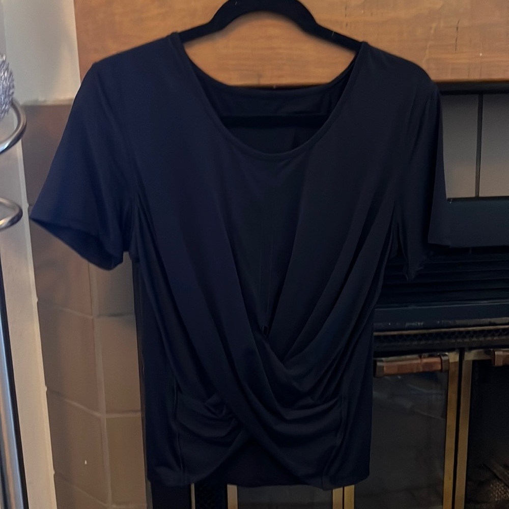 Lululemon crop twist front top black size 8